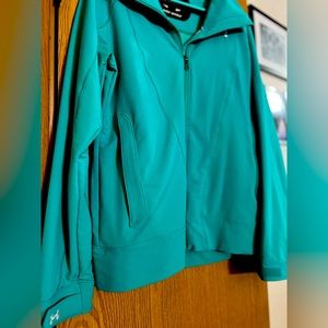 Under Armour light weight zip up, green, size large